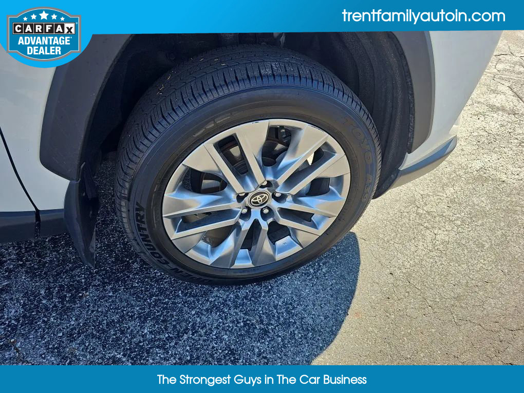 Used 2021 Toyota RAV4 XLE Premium image 47