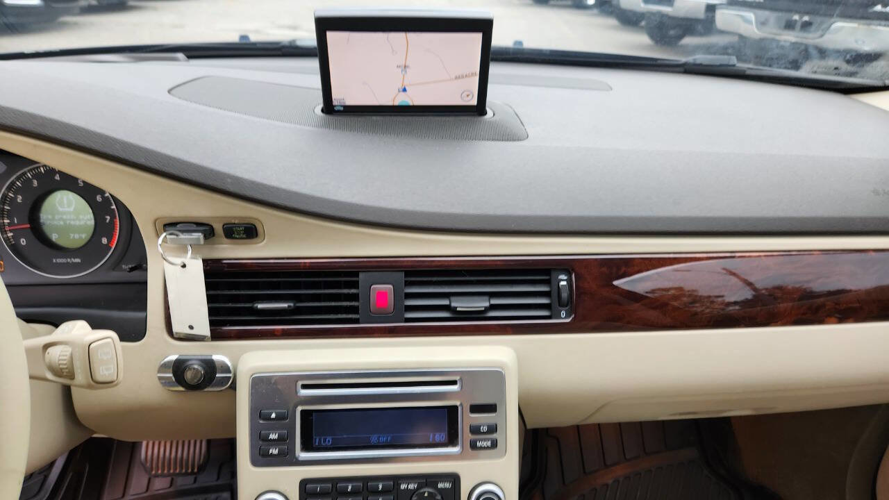 Used 2008 Volvo XC70 3.2 image 37