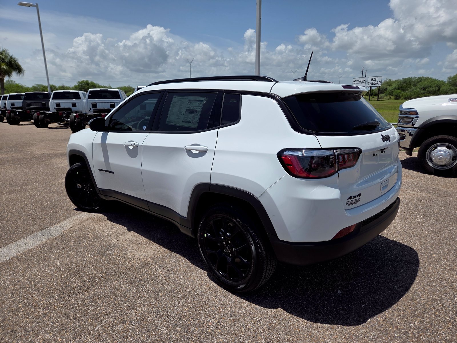 New 2026 Jeep Compass Latitude AWD/4WD image 5