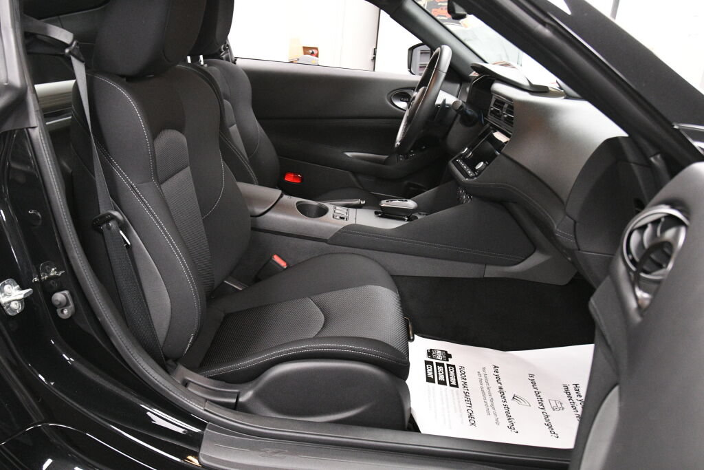 Used 2025 Nissan Z Sport w/ Floor Mat Package RWD image 21