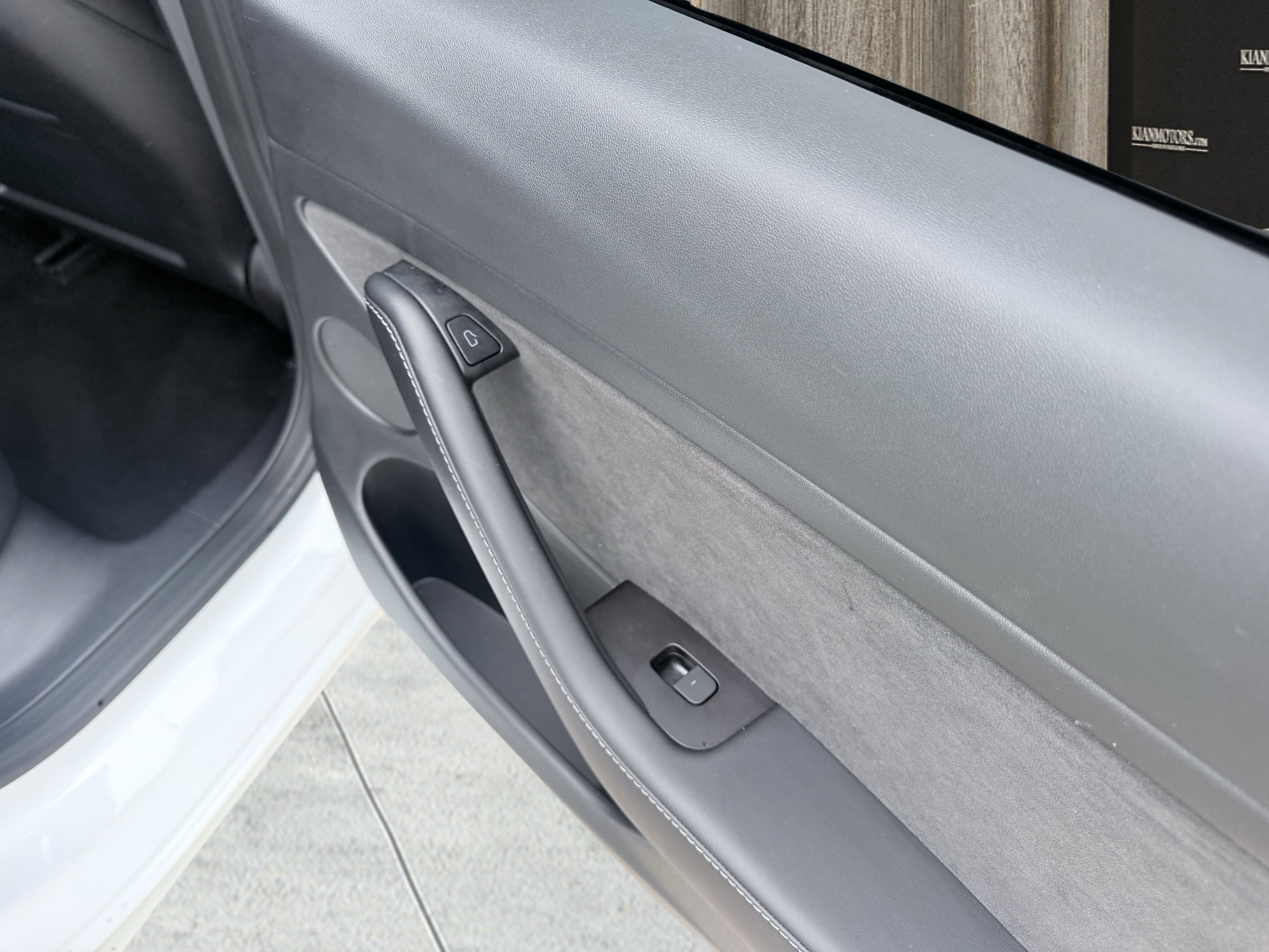 Used 2023 Tesla Model 3 Standard Range image 41