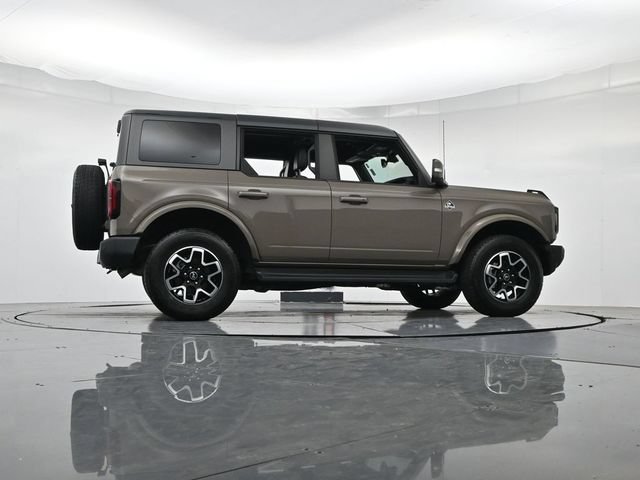 Certified 2025 Ford Bronco Outer Banks AWD/4WD image 38