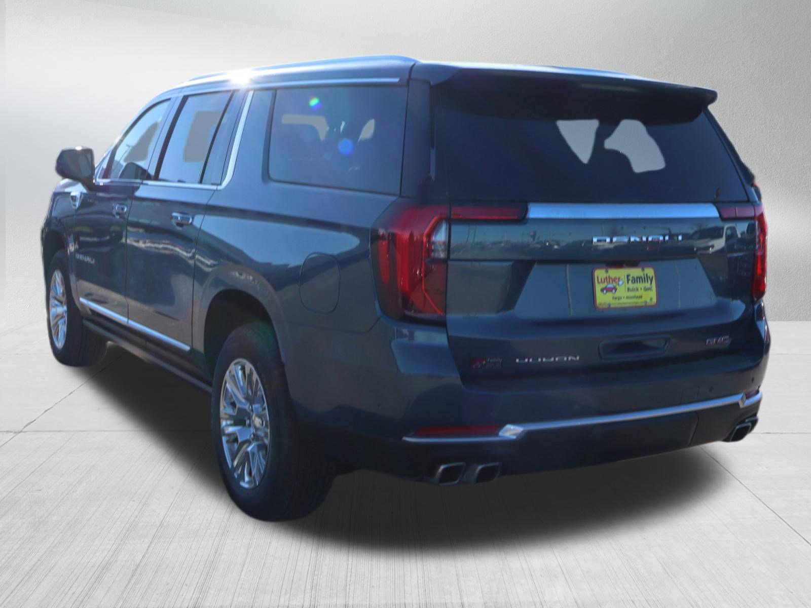 New 2026 GMC Yukon XL Denali w/ Sun & Power Step Package image 5