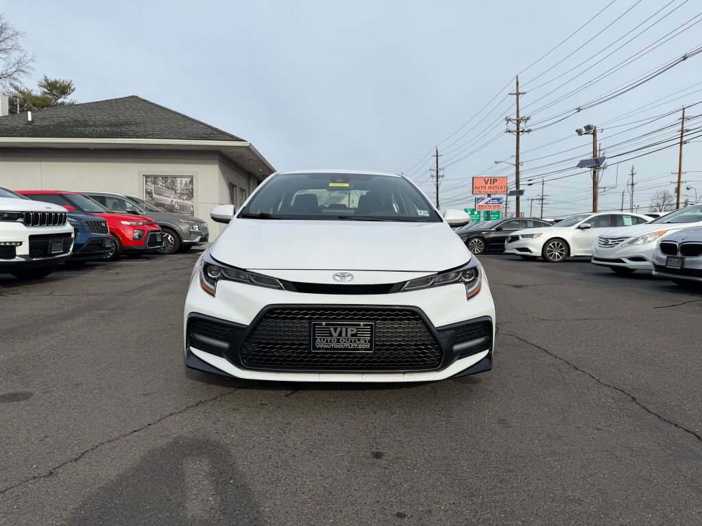Used 2022 Toyota Corolla SE image 2