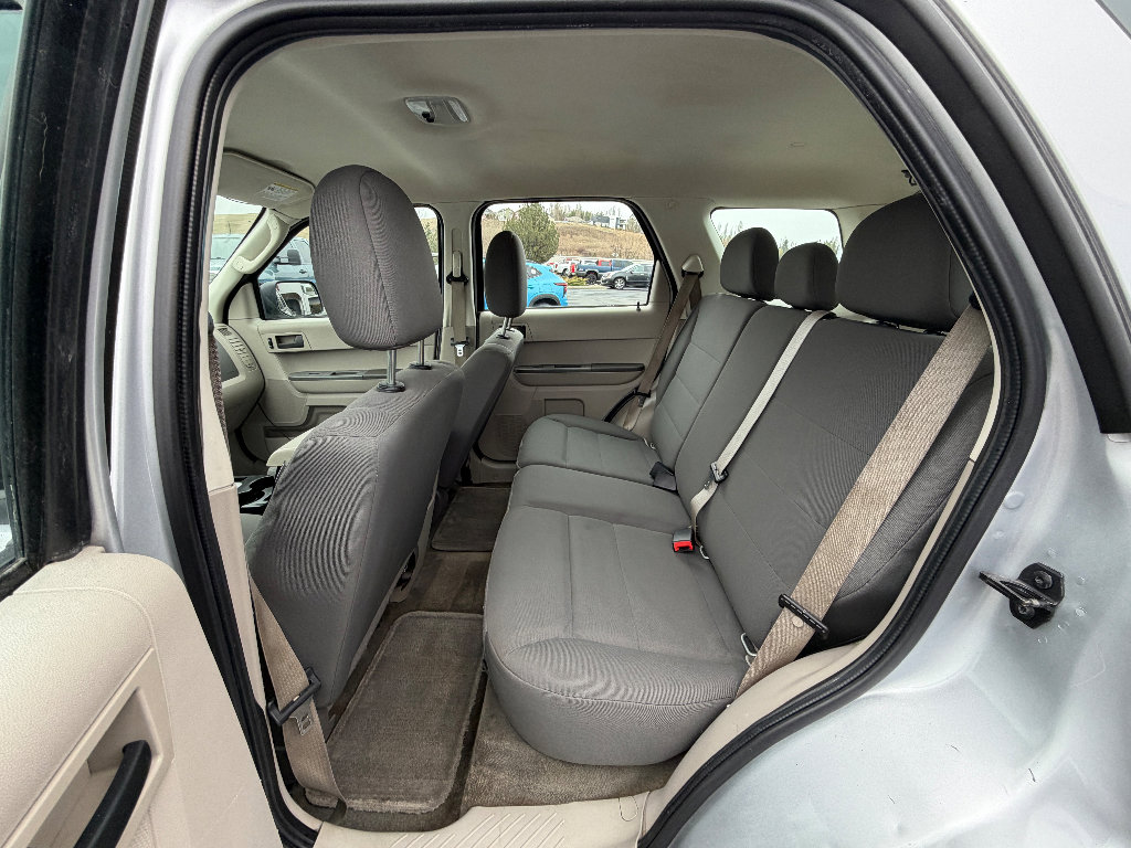 Used 2010 Ford Escape XLS image 3