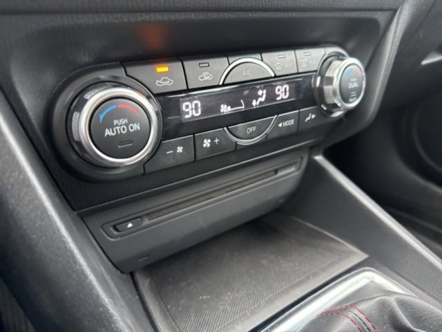 Used 2014 MAZDA MAZDA3 i Touring w/ Technology Package image 19