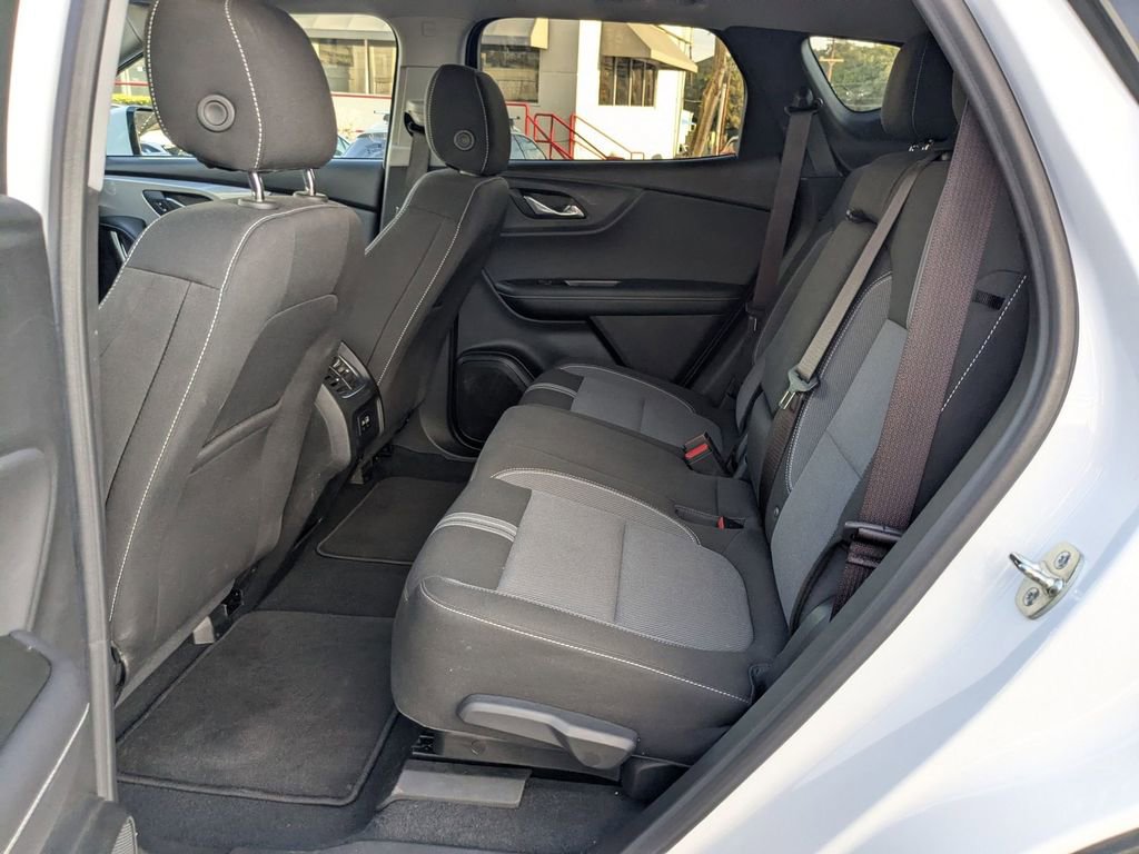 Used 2025 Chevrolet Blazer LT image 27