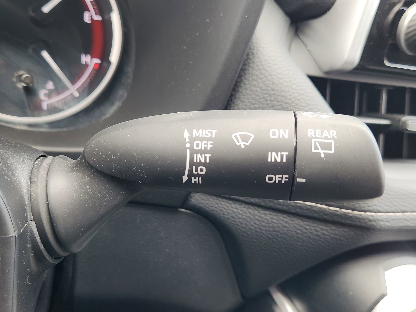 Used 2024 Toyota RAV4 LE FWD image 24