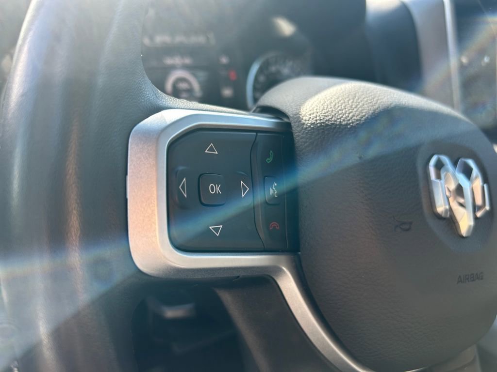 Used 2022 RAM 1500 Big Horn AWD/4WD image 18