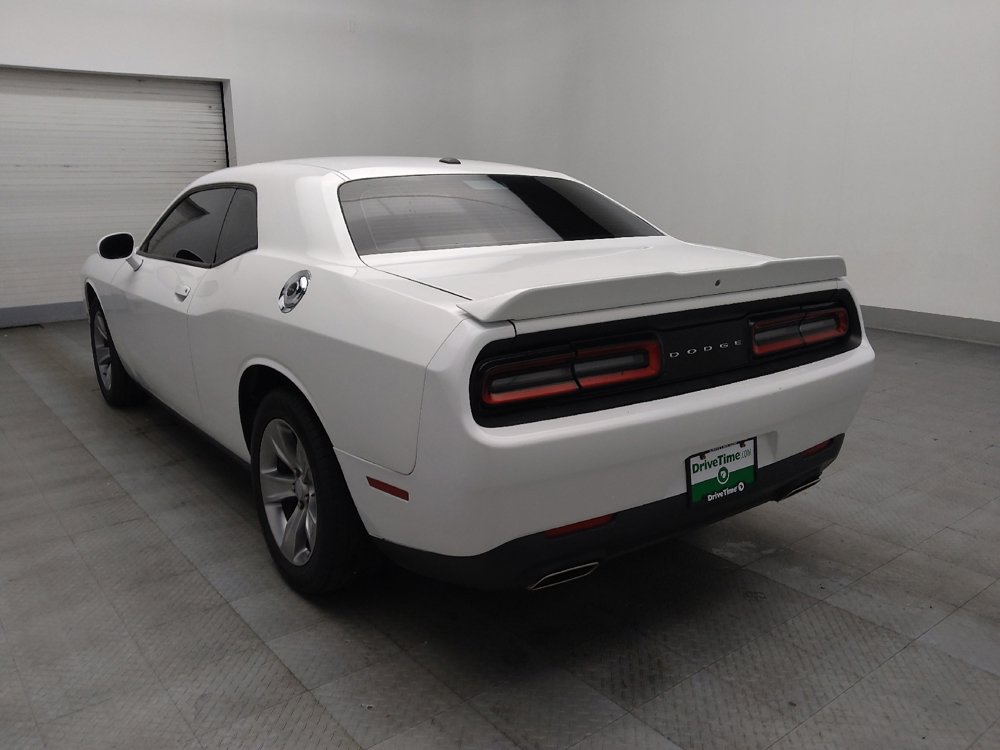 Used 2019 Dodge Challenger SXT image 5