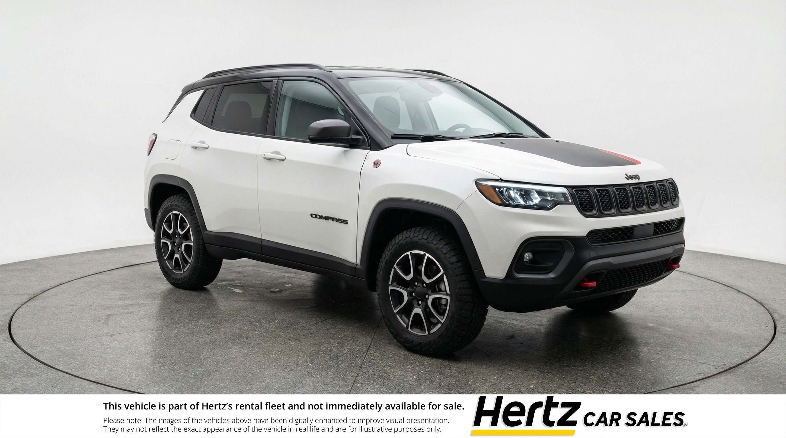 Used 2025 Jeep Compass Trailhawk image 1