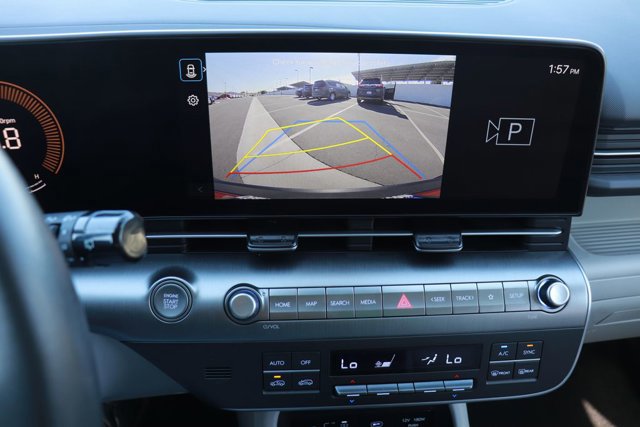 Used 2025 Hyundai Kona SEL image 23