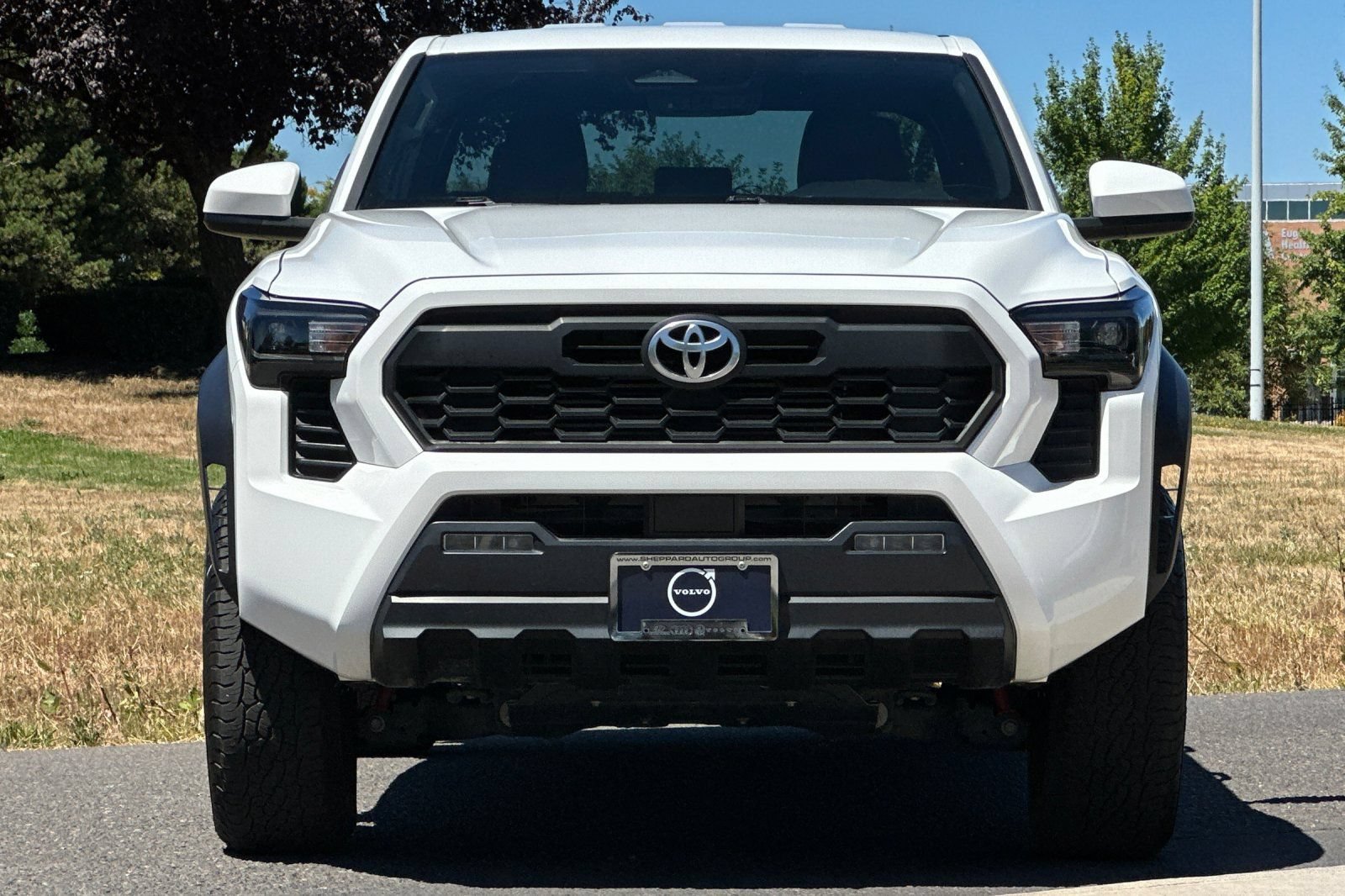 Used 2024 Toyota Tacoma TRD Off-Road AWD/4WD image 8
