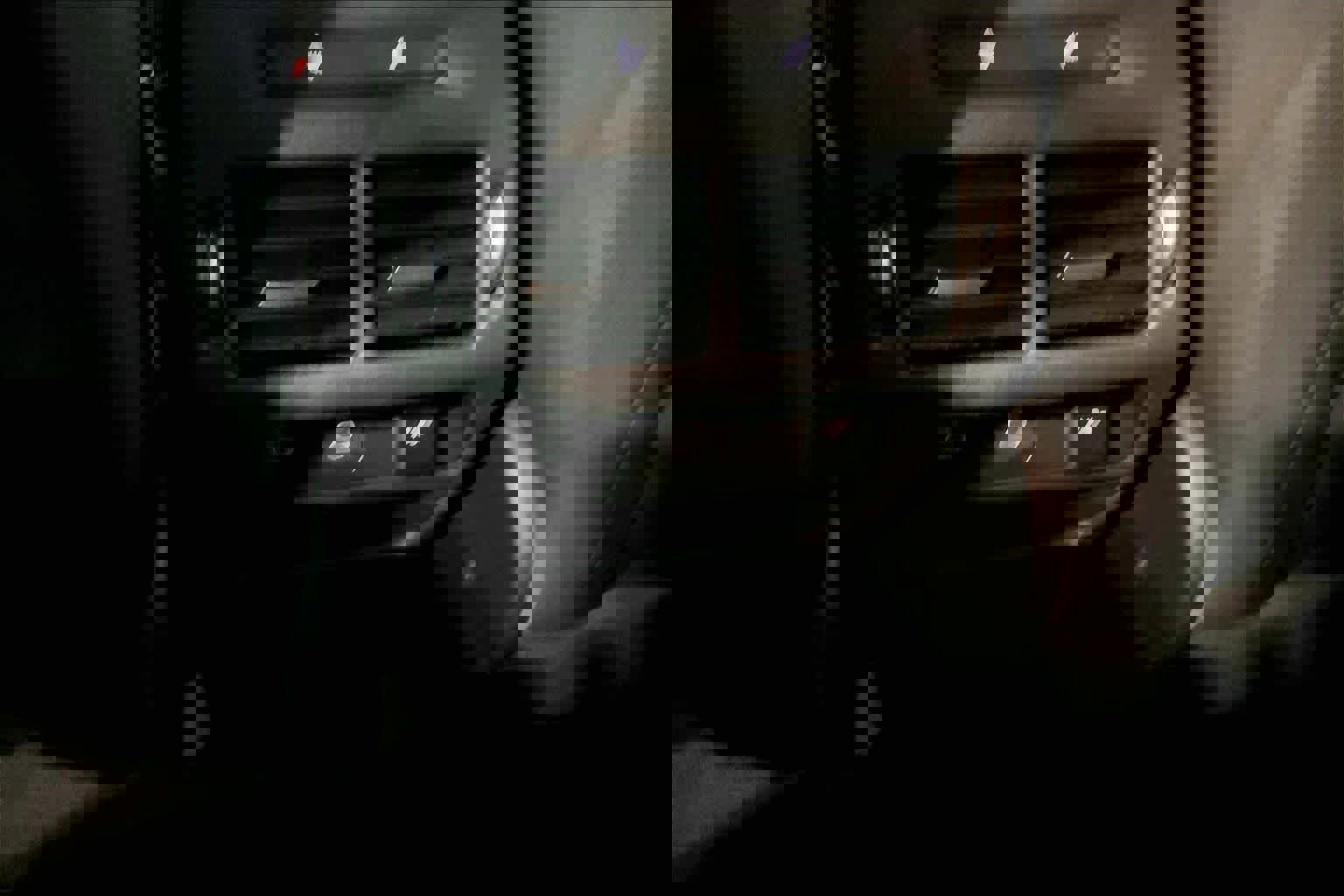 Used 2024 Land Rover Discovery Sport Dynamic SE image 34