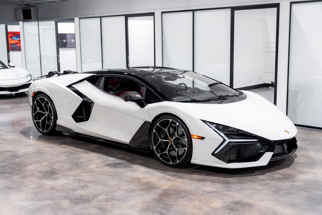 Used 2025 Lamborghini Revuelto AWD/4WD image 5