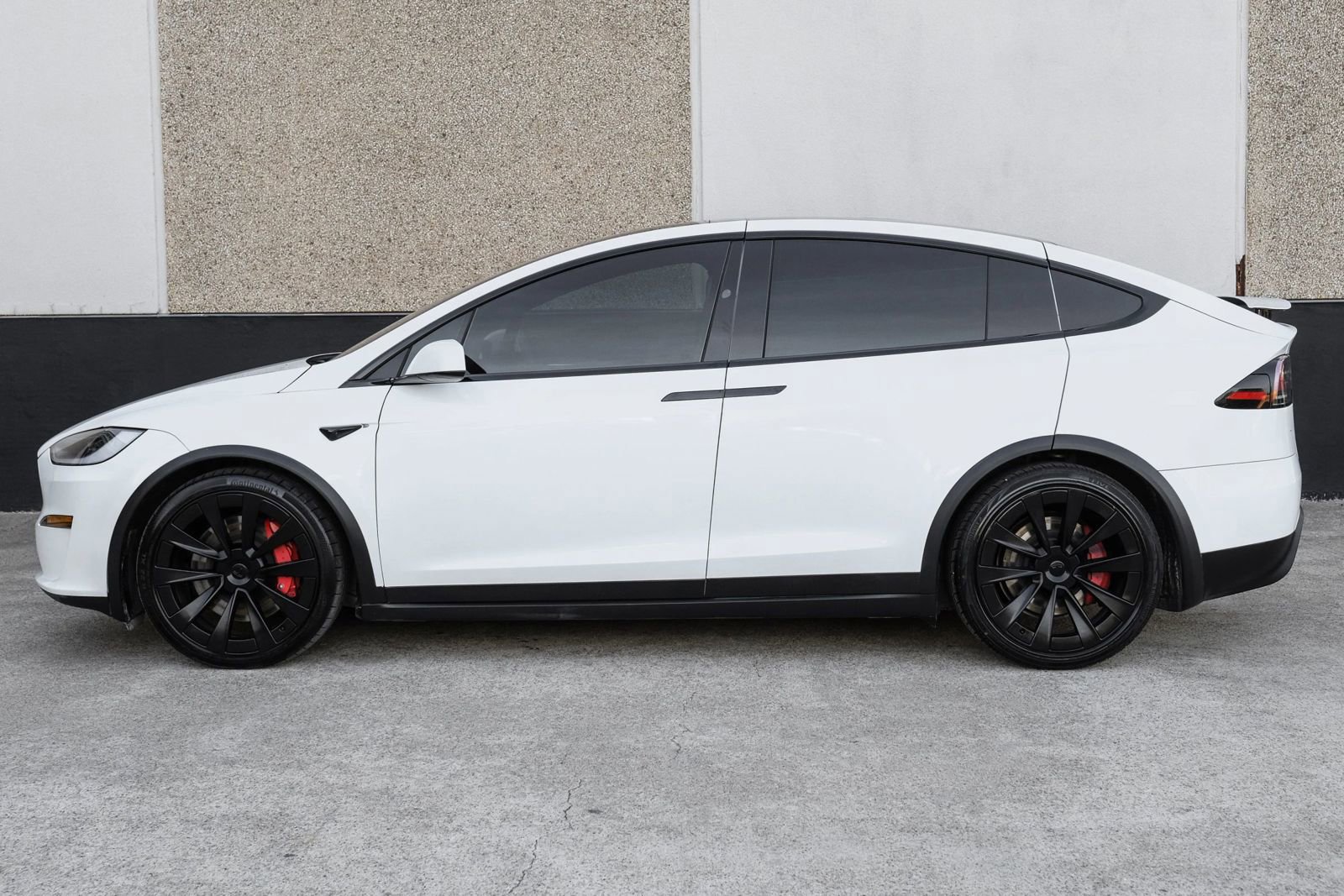 Used 2023 Tesla Model X Plaid image 19