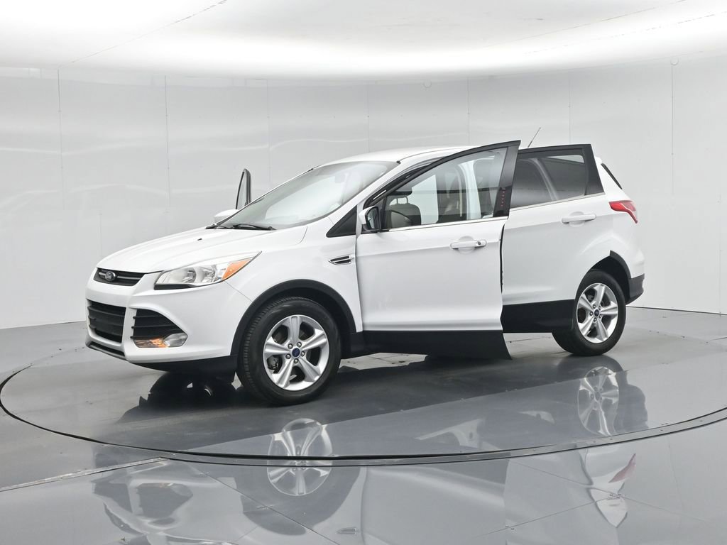 Used 2015 Ford Escape SE image 26
