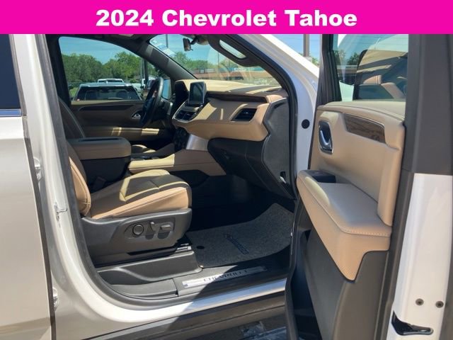Used 2024 Chevrolet Tahoe Premier w/ Premium Package AWD/4WD image 9