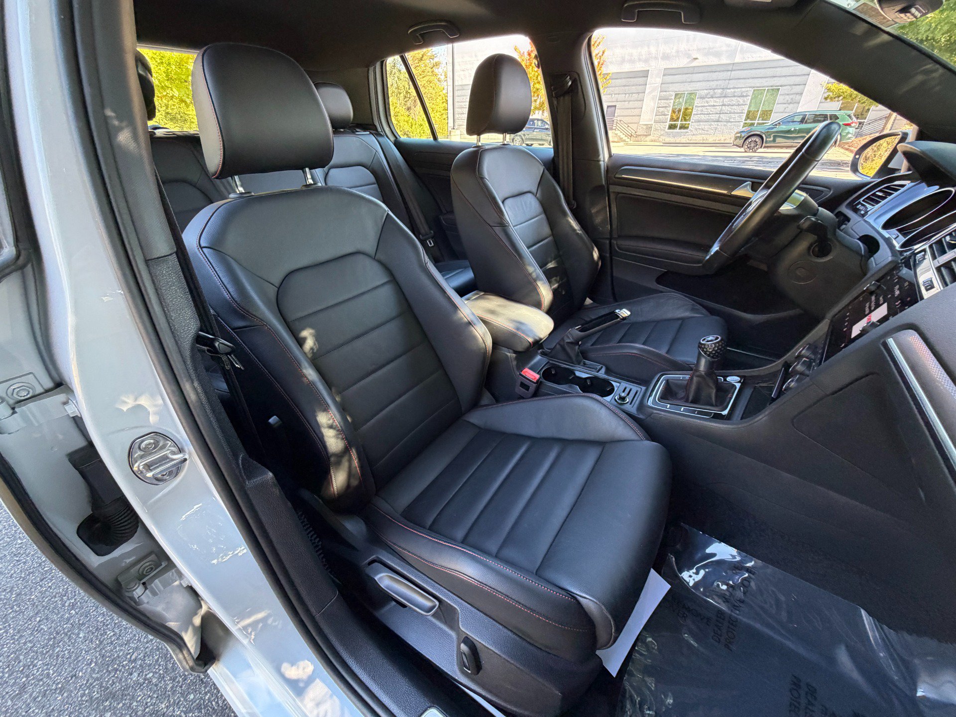 Used 2020 Volkswagen Golf 4-Door FWD image 60