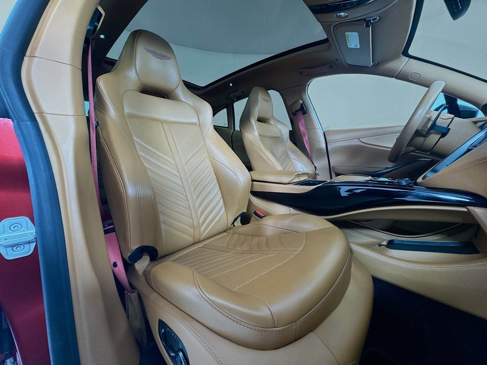 Used 2024 Aston Martin DBX 707 image 26