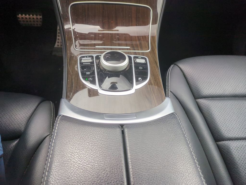 Used 2019 Mercedes-Benz GLC 300 4MATIC image 13