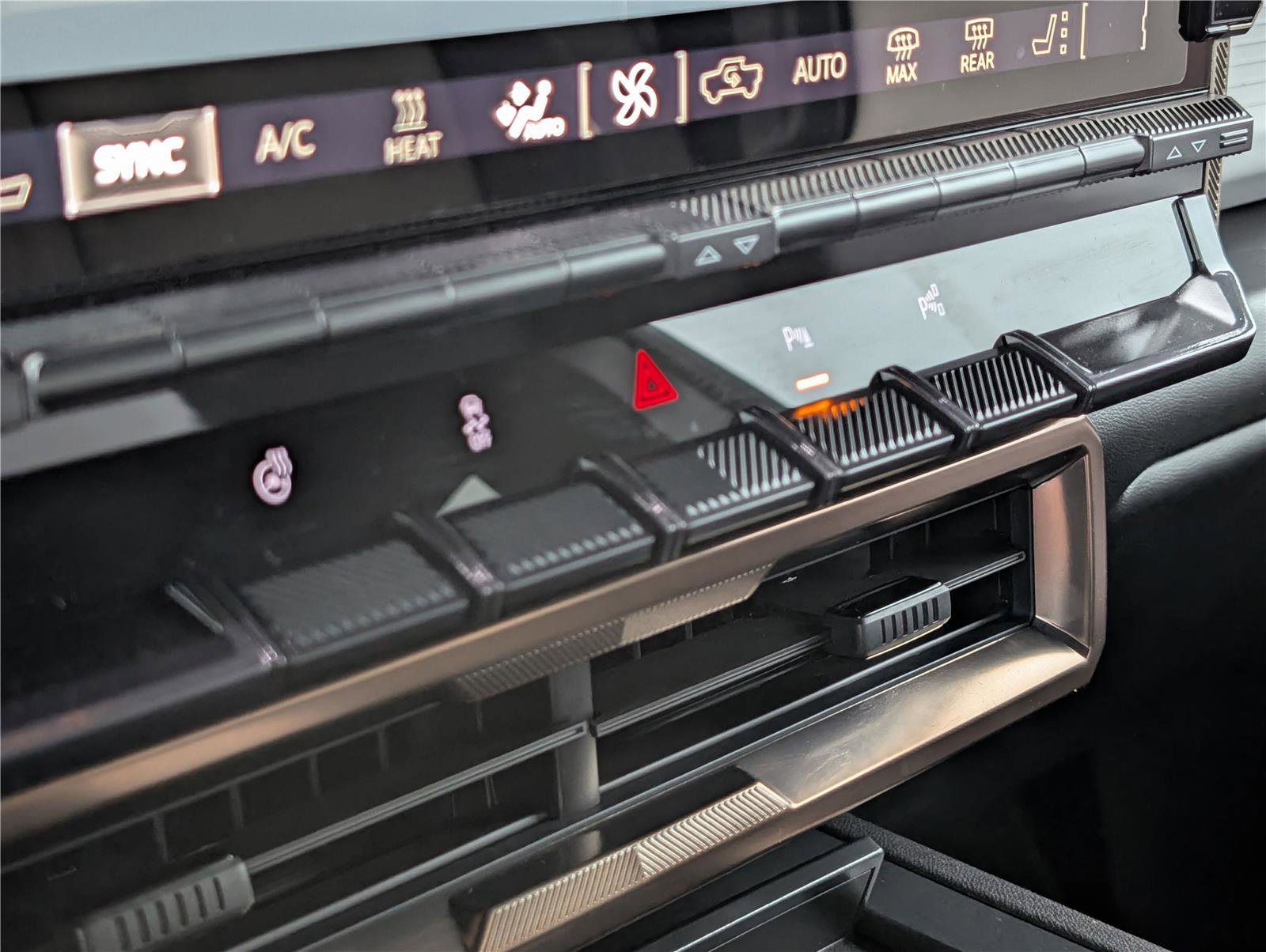 New 2025 GMC Hummer EV 2X image 16