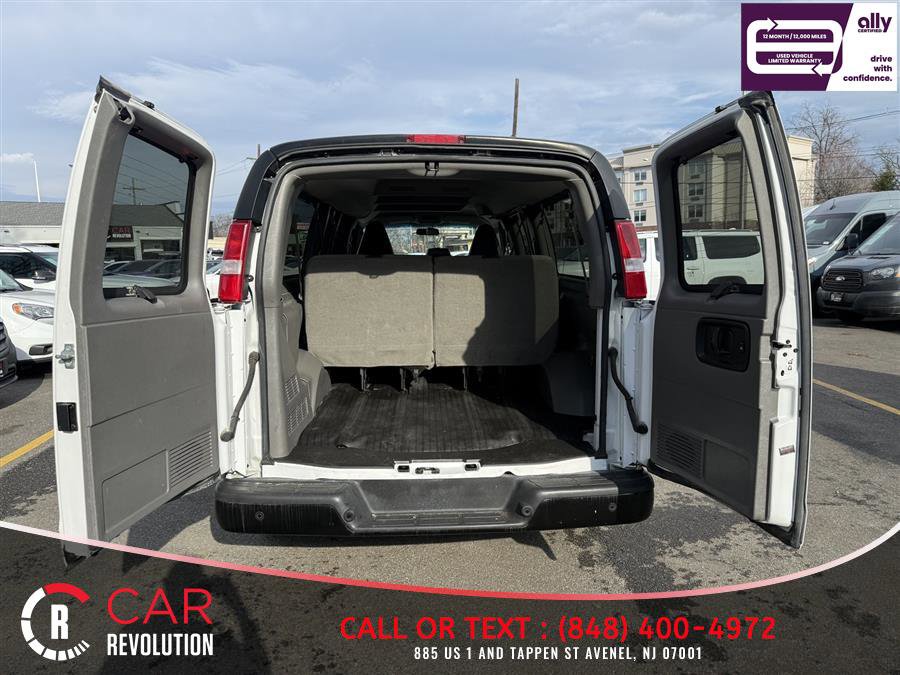 Used 2023 Chevrolet Express 3500 LS RWD image 6