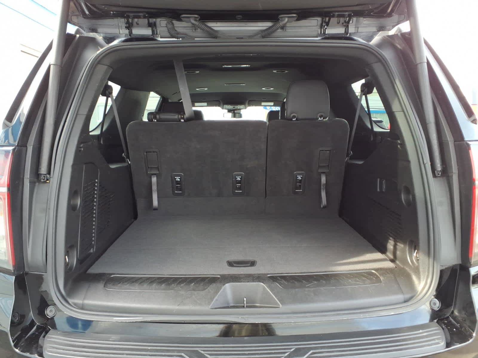 Used 2023 Chevrolet Suburban LT AWD/4WD image 17