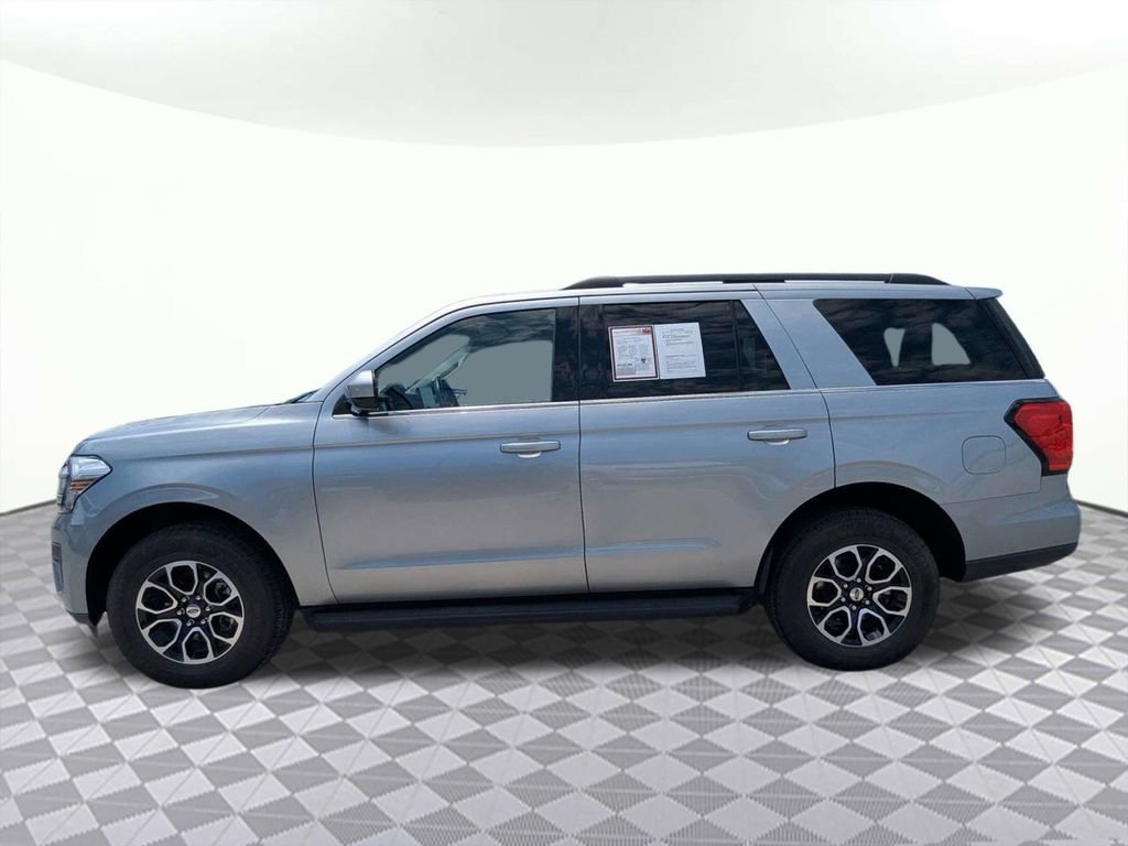 Used 2024 Ford Expedition XLT RWD image 6