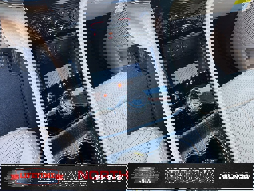 New 2025 Jeep Grand Cherokee L Limited image 11