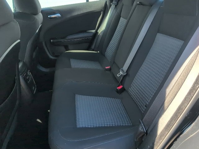 Used 2022 Dodge Charger R/T w/ Blacktop Package image 32