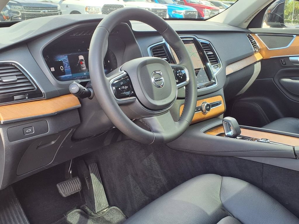 Used 2024 Volvo XC90 B6 Plus AWD/4WD image 21