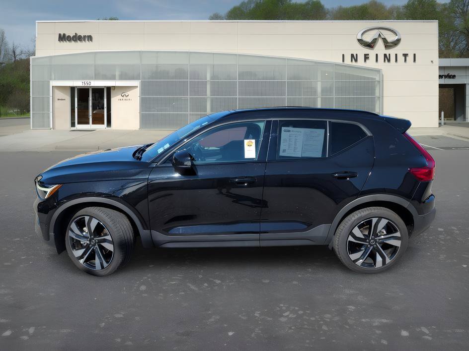 Used 2025 Volvo XC40 B5 Ultra AWD/4WD image 6