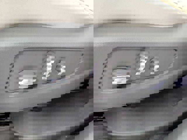 Used 2021 Cadillac XT6 Premium Luxury image 13