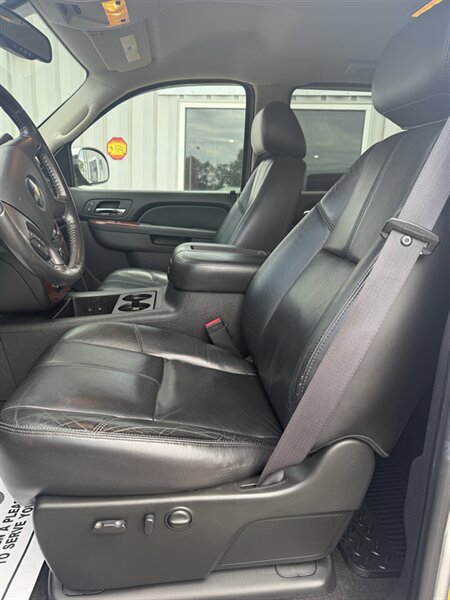 Used 2011 Chevrolet Silverado 1500 LTZ w/ LTZ Plus Package AWD/4WD image 14