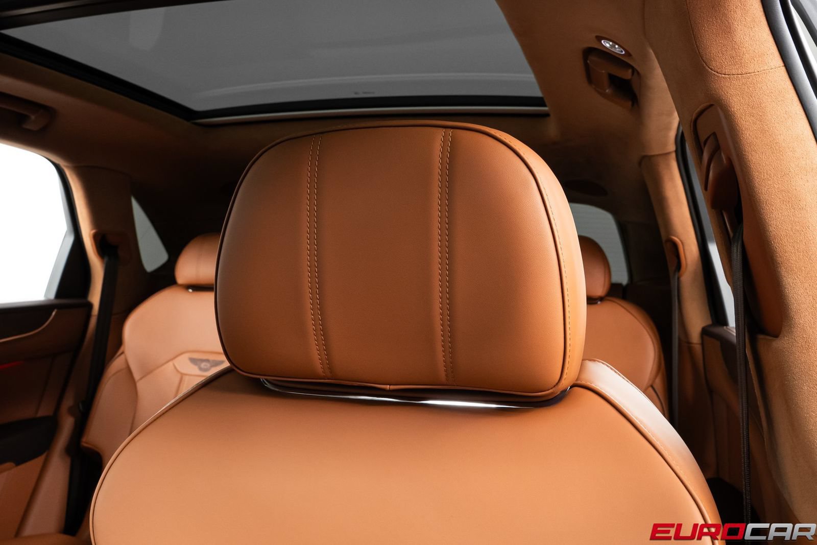 Used 2024 Bentley Bentayga AWD/4WD image 40