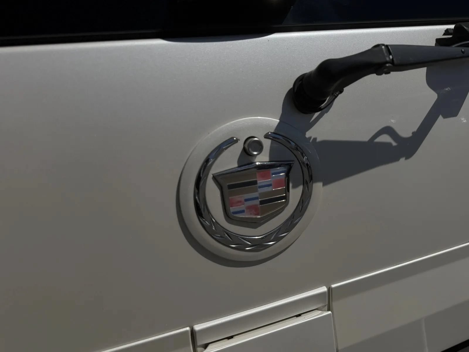 Used 2005 Cadillac Escalade AWD image 36
