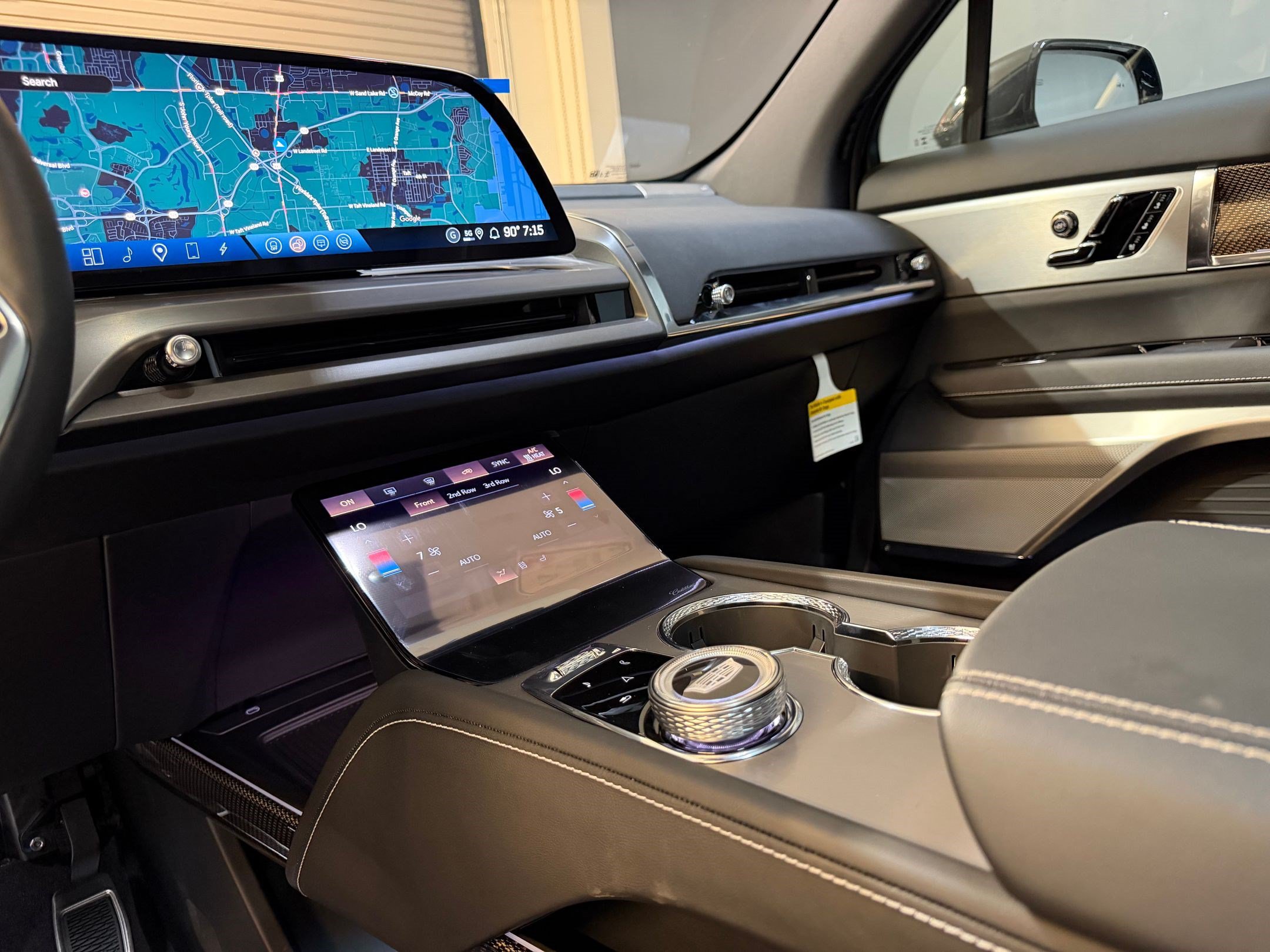 New 2026 Cadillac Vistiq Luxury AWD/4WD image 30