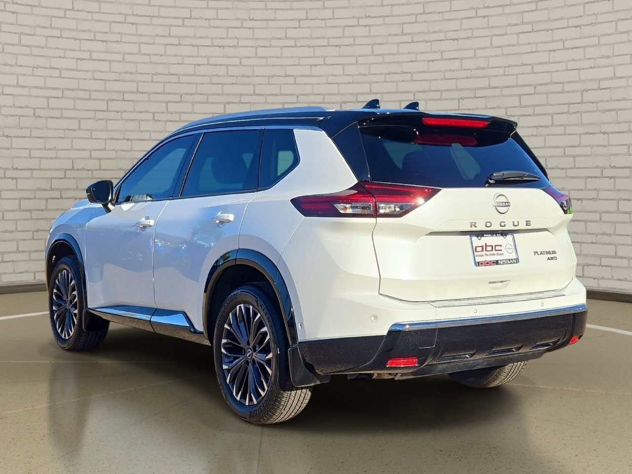 Certified 2025 Nissan Rogue Platinum w/ Tech Package AWD/4WD image 7