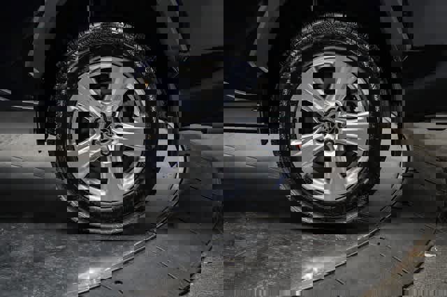 Used 2020 Toyota RAV4 XLE image 12