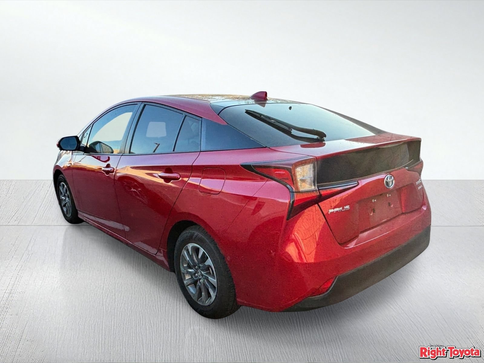 Certified 2022 Toyota Prius Limited w/ Premium Convenience Package FWD image 3