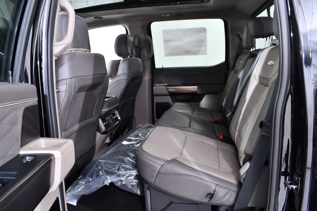 New 2026 Ford F450 Platinum w/ Platinum Plus Package image 16