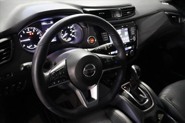 Used 2020 Nissan Rogue SL w/ Premium Package image 13