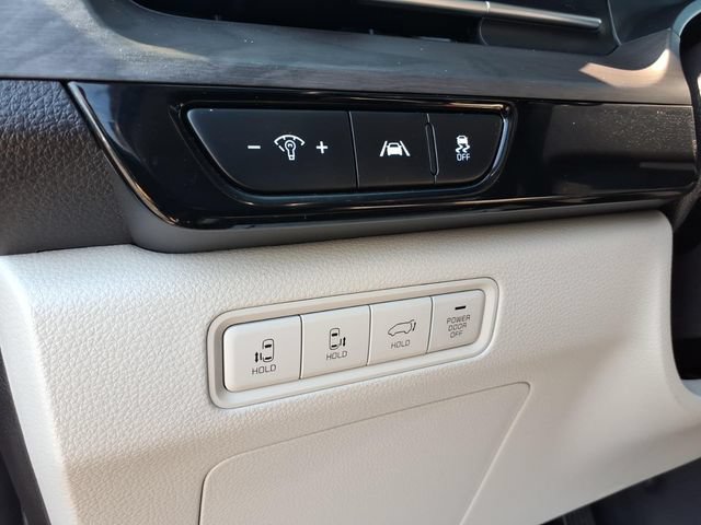 Used 2024 Kia Carnival EX FWD image 16