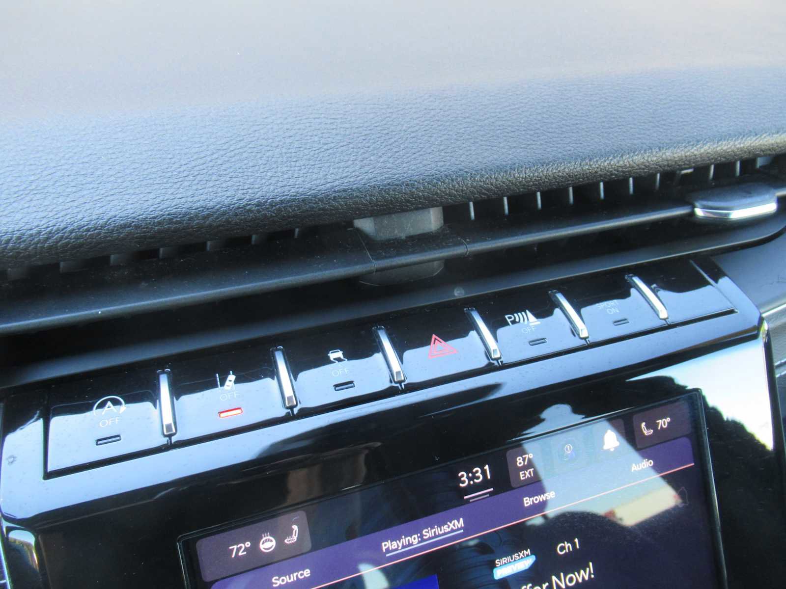 Used 2023 Jeep Grand Cherokee L Laredo image 26