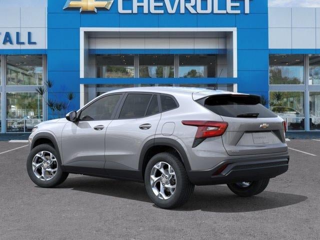 New 2026 Chevrolet Trax LS w/ LS Convenience Package FWD image 3