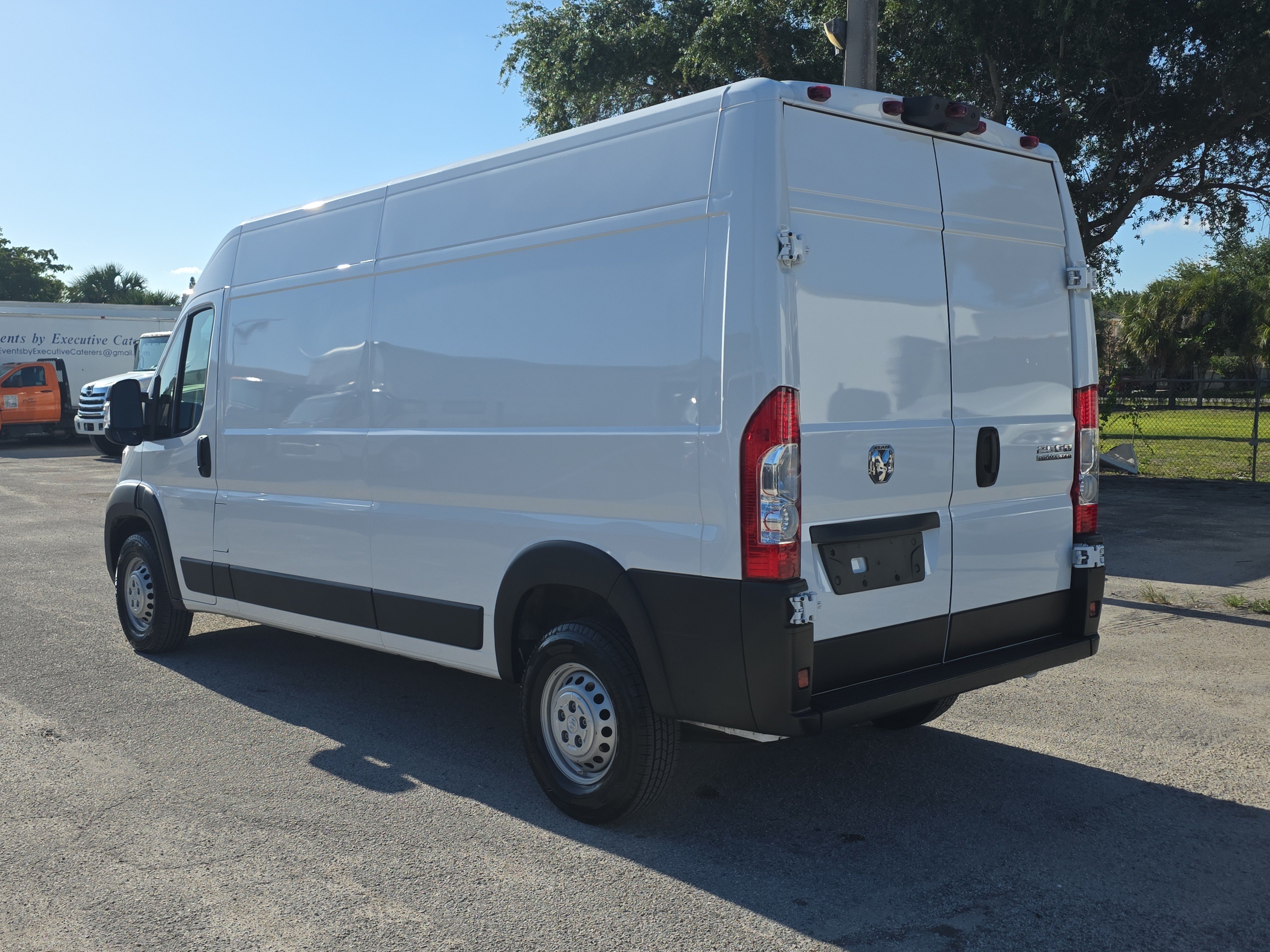 Used 2025 RAM ProMaster 2500 w/ Convenience Group FWD image 5