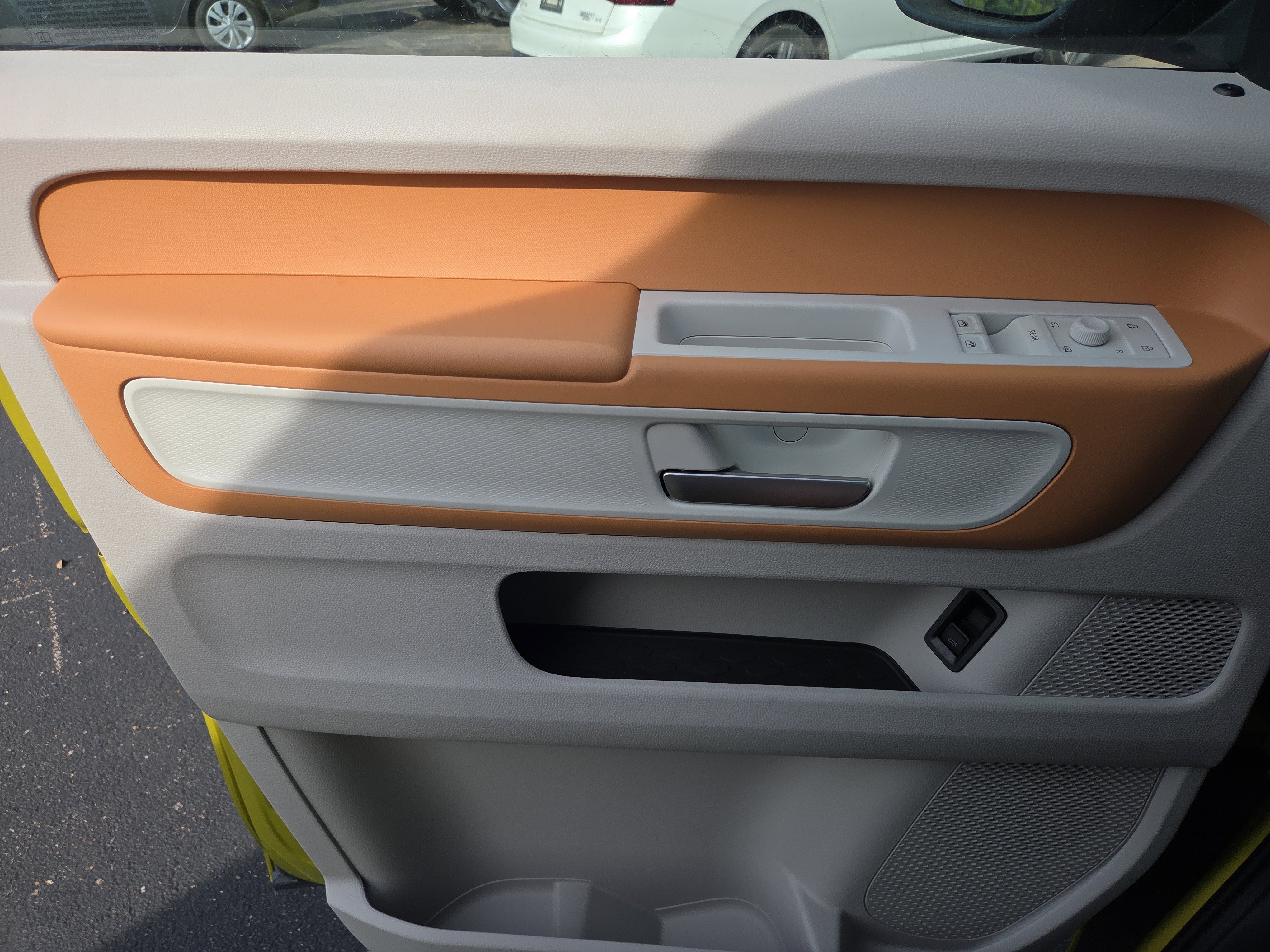 New 2025 Volkswagen ID. Buzz Pro S Plus image 12