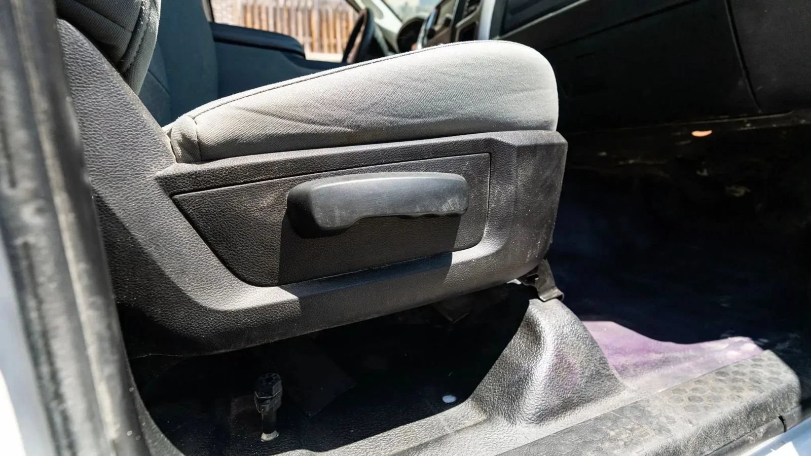 Used 2019 RAM 1500 Classic SLT w/ Protection Group AWD/4WD image 17