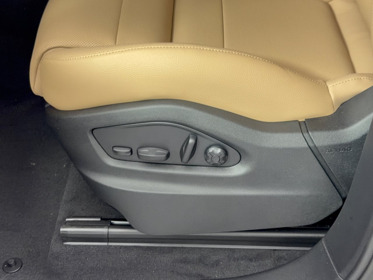 New 2026 Porsche Cayenne S AWD/4WD image 16